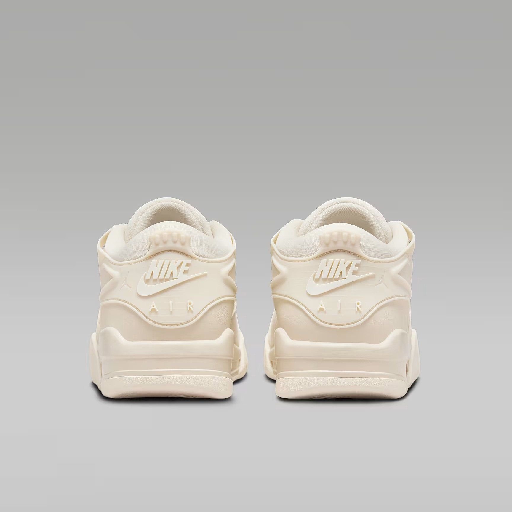  Giày bóng rổ Nike AIR JORDAN 4 RM Nữ FQ7940-200 