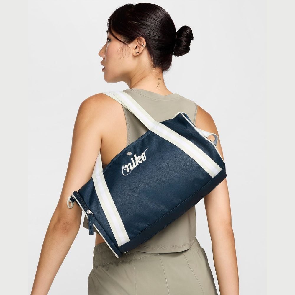  Túi duffle Nike HERITAGE DUFF - RETRO Unisex - DR6261-478 