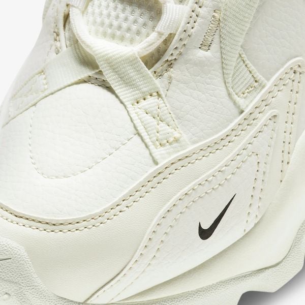  Giày thời trang Nike TC 7900 Nữ - DD9682-100 