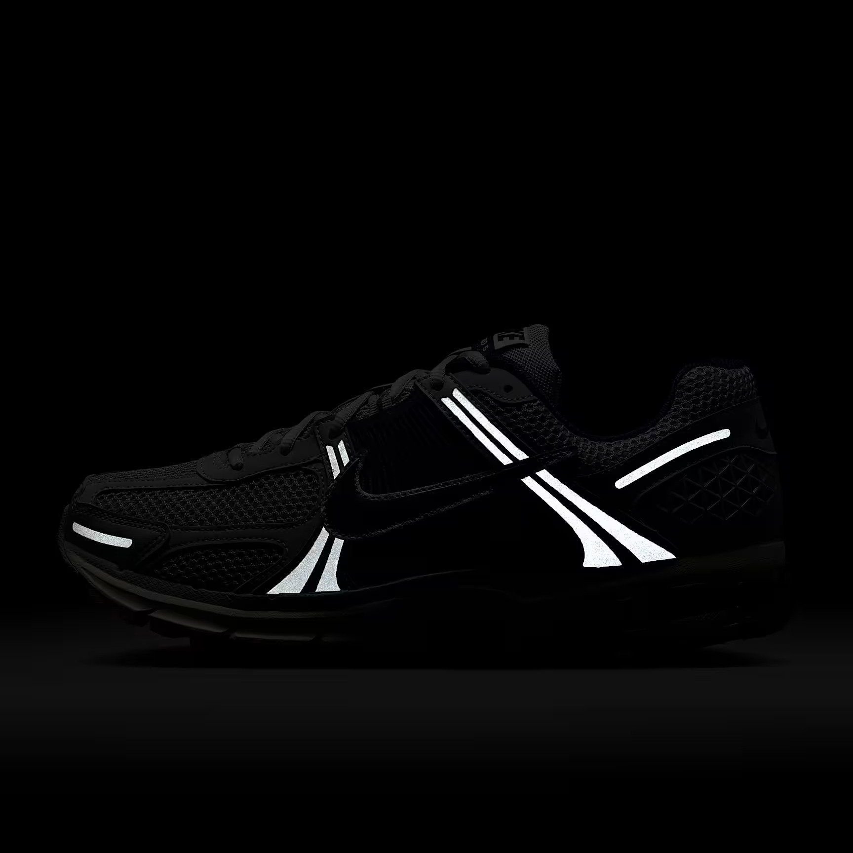  Giày thời trang Nike VOMERO 5 Nam FB9149-003 