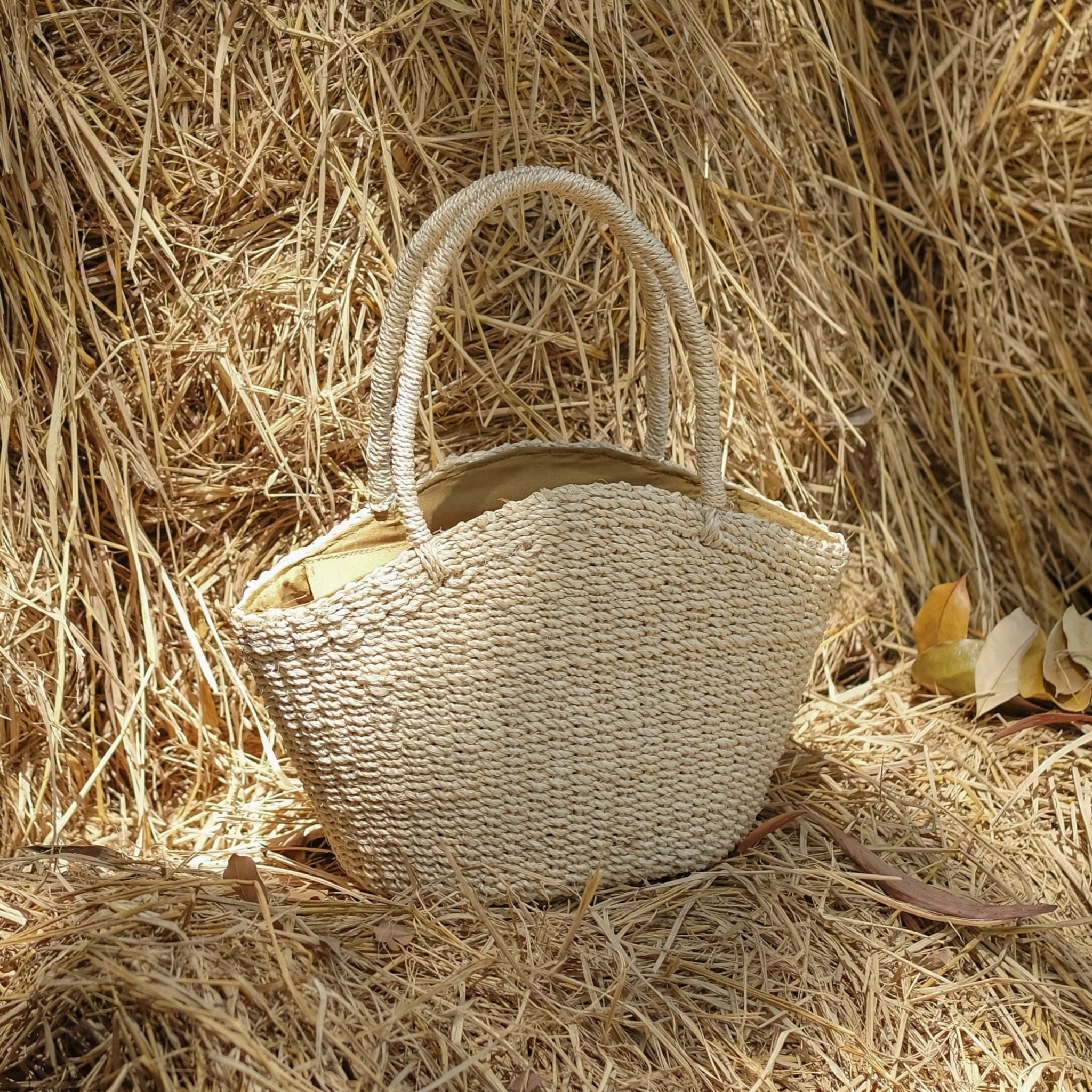 Túi Cói Abaca Xách Tay Hình Thang - MIA QUAI CÓI