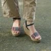 Sandal Cói Đế Xuồng Quai Ngang Thổ Cẩm 8cm - HOÀNG QUYÊN