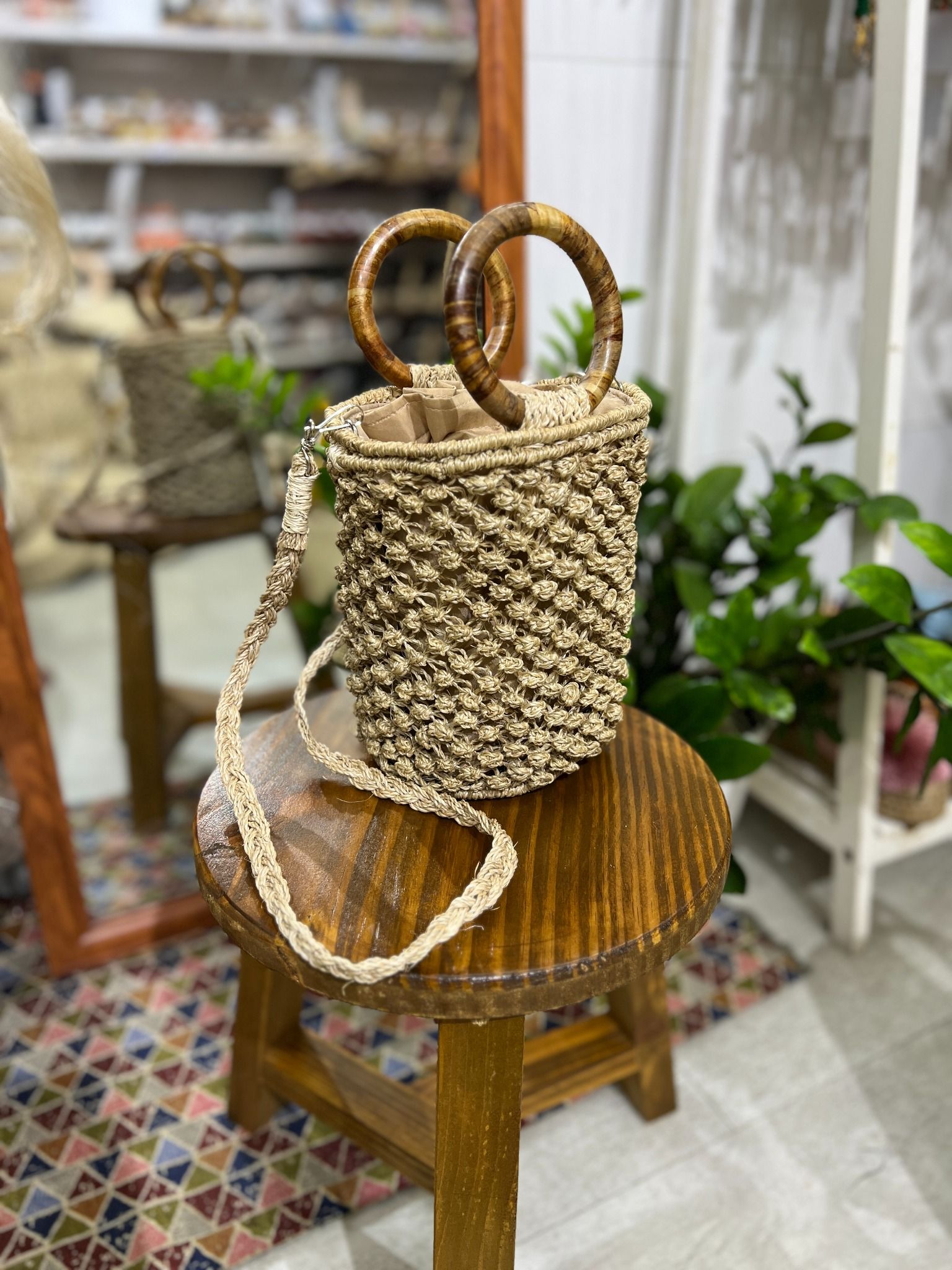 Túi Cói Abaca Hình Thang Thắt Nút - TRÂN CHÂU