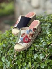 TƯỜNG HOA - Dép Cói Sabo Quai Hai Màu 6cm Phối Vải Hemp Thêu Tranh