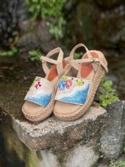 BỜ BIỂN - Quai Ngang Cói Đế Bằng 4cm Phối Vải Hemp Thêu Tranh