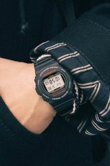 Casio DW-5750E-1DR