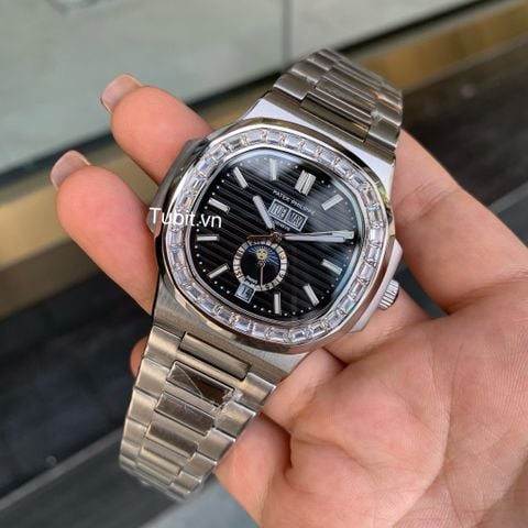 Đồng hồ cơ nam Patek Philippe 5726/1A-014 bản mặt đen viền đá 1:1