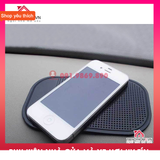 Miếng silicone chống trượt trên xe hơi loại tốt