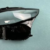 Vỏ đèn pha Mazda CX30, chất liệu nhựa trong suốt, dành cho MazdaCX30, sản phẩm chất lượng cao, có lớp phủ đặc biệt bằng gốm cao cấp, cung cấp khả năng chống mài mòn và lão hóa đặc biệt, đồng thời đảm bảo độ bền lâu dài.