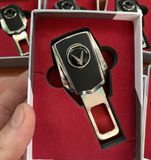 Chốt cài dây an toàn cho xe ô tô, chốt khóa ngắt chông an toàn cao cấp loại có khe cắm chồng logo hãng xe