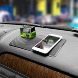 Tấm thảm chống trượt bằng Gel Silica mềm gắn bảng điều khiển xe hơi tiện dụng