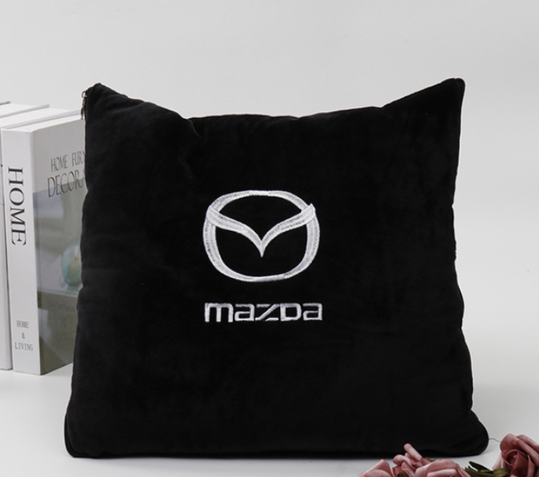 chăn ô tô kiêm gối gấp gọn mazda