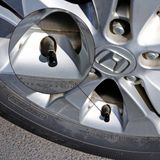 Bộ 4 nắp van lốp xe hơi, ô tô , xe máy bằng nhôm chuyên dụng, nắp vòi bánh xe