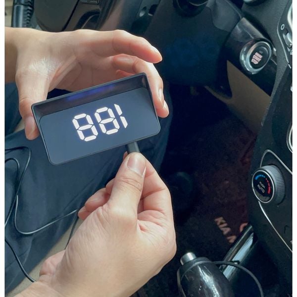 HUD V8 - Kết Nối Qua Cổng USB Công nghệ GPS