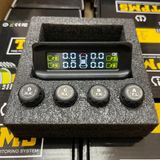 Cảm biến áp suất lốp TPMS cảnh báo Tiếng Việt 2023 van TRONG màn hình LED đa sắc bản quốc tế pin NL mặt trời BH 12 tháng