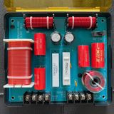 Bộ Phân 3 Way Loa Ô Tô cho loa âm loa treble, mid Và Bass Âm Thanh Xe Hơi tần số đáp ứng 40Hz-22kHz