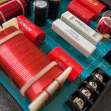 Bộ Phân 3 Way Loa Ô Tô cho loa âm loa treble, mid Và Bass Âm Thanh Xe Hơi tần số đáp ứng 40Hz-22kHz