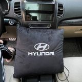 Gối tựa lưng và chăn logo Hyundai 2 trong 1  - Sử dụng làm tựa lưng chăn đắp văn phòng hoặc ô tô tiện dụng chất lông tuyết