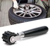 Con Lăn Dán Cách Âm chống ồn xe ô tô loại bánh Có Gai