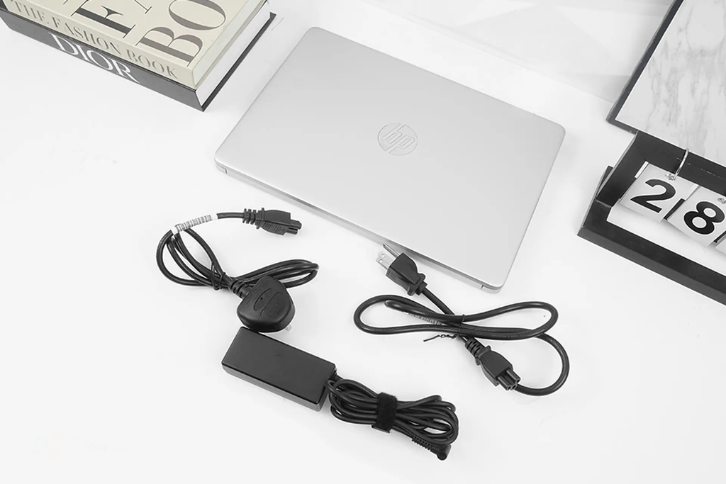 Laptop HP 14s-dq5121TU 8W355PA (Intel Core i3-1215U , 8GB , 512GB , Intel UHD , 14 inch FHD , Win 11 , Bạc)