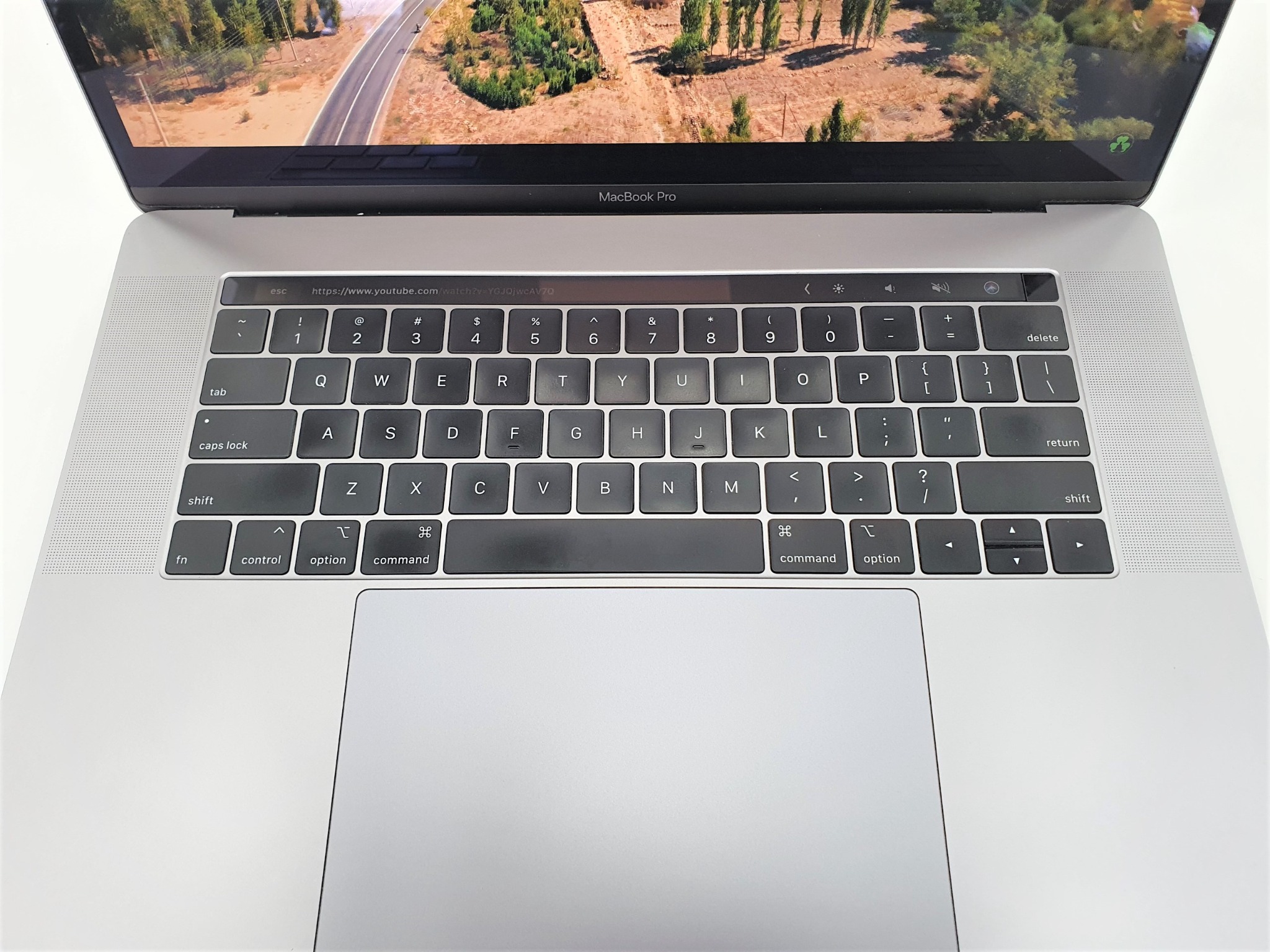 Macbook pro 2018 shop 15 inch 512gb
