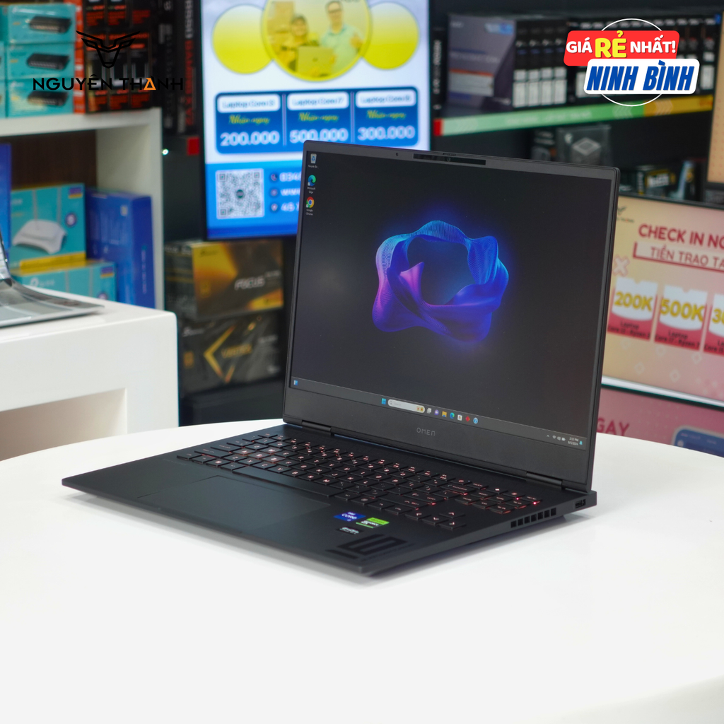 Laptop HP OMEN Transcend 16 (i7-13700HX, 32GB RAM, 1TB SSD, RTX 4070 8GB, 16
