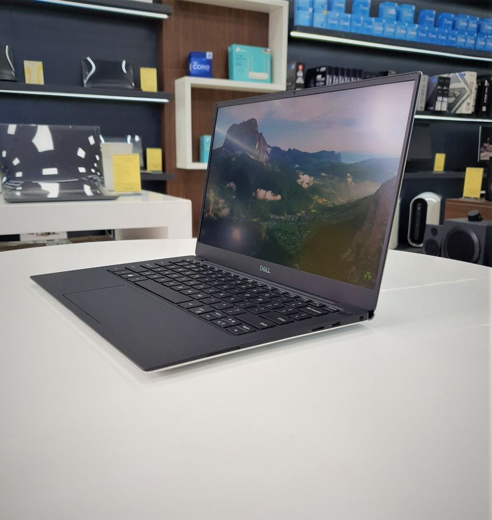 Laptop Dell XPS 13 7390 (Core i5-10210U/ 8GB/ SSD 512GB/ 13.3 inch FHD/ Bạc) Like New 99%