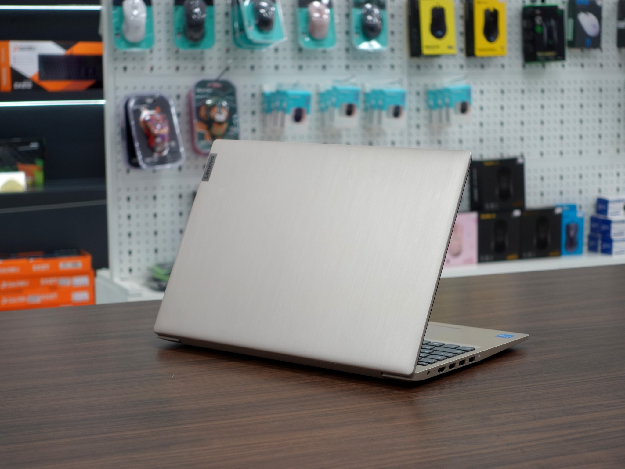 Laptop Lenovo IdeaPad 3 15ITL05 Core i3-1115G4 4GB Almond Laptop Lenovo IdeaPad 3 15ITL05 Core i3-1115G4 4GB Almond