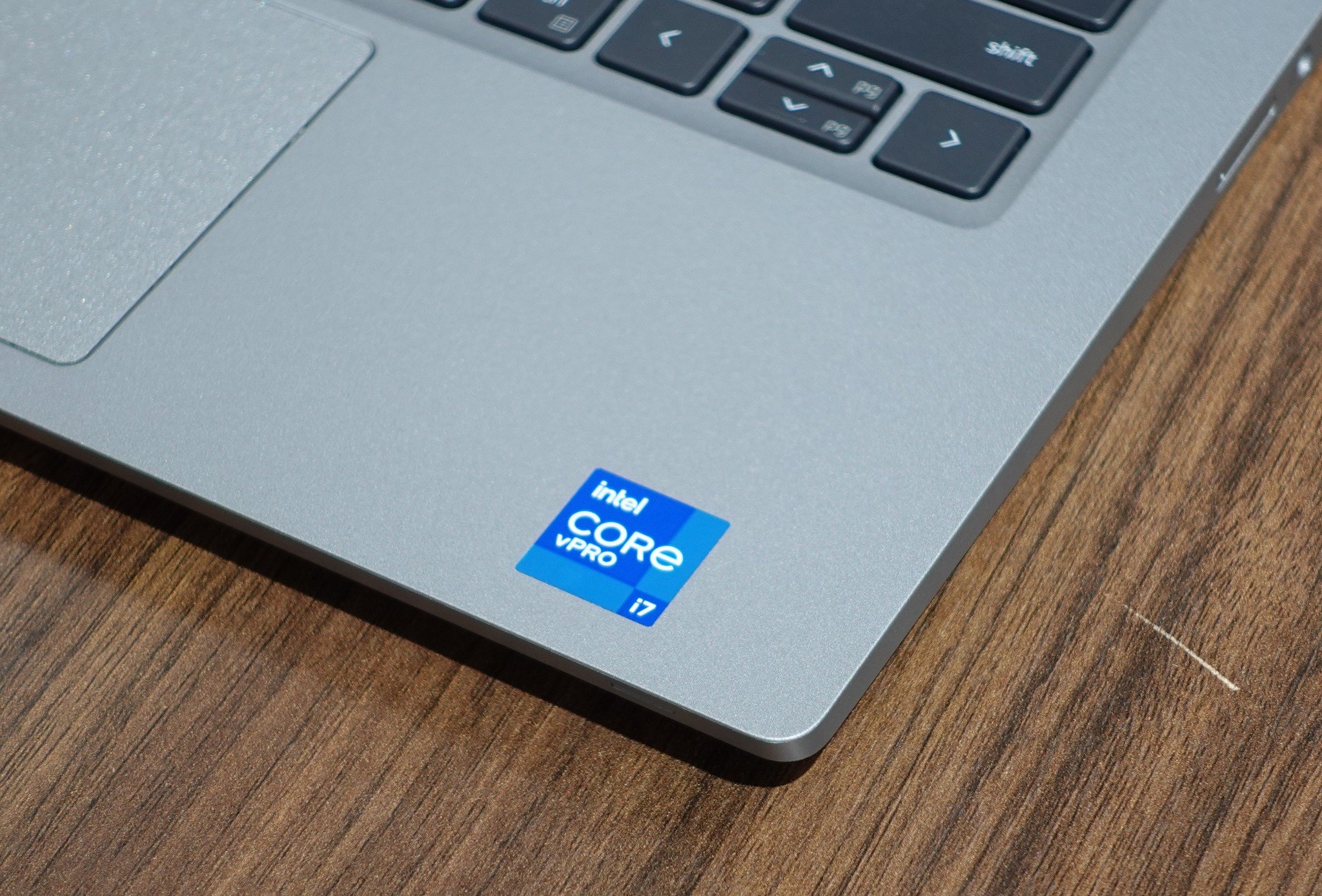 Laptop Dell Latitude 5320 Core i7 ram 8G giá tốt tại Nguyên thành Laptop Dell Latitude 5320 Core i7 ram 8G giá tốt tại Nguyên thành
