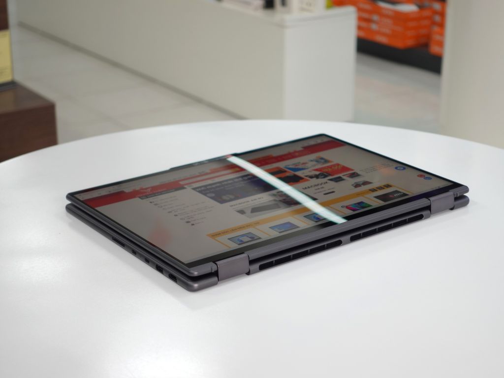 Laptop Lenovo Yoga 7i 16