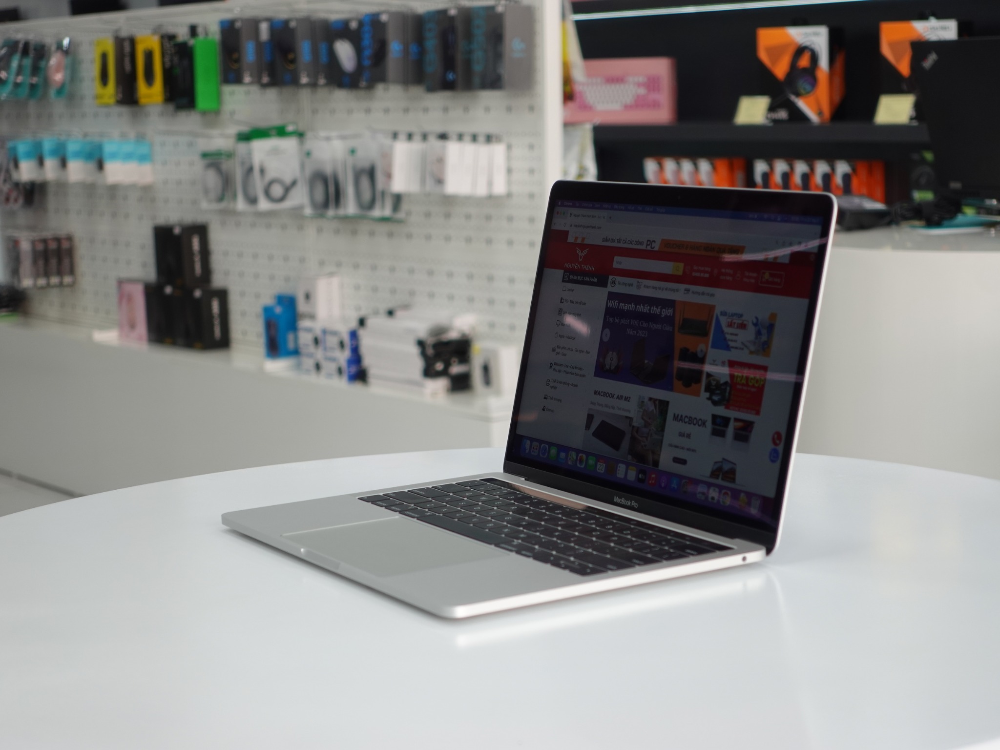 MacBook Pro 13 MacBook Pro 13