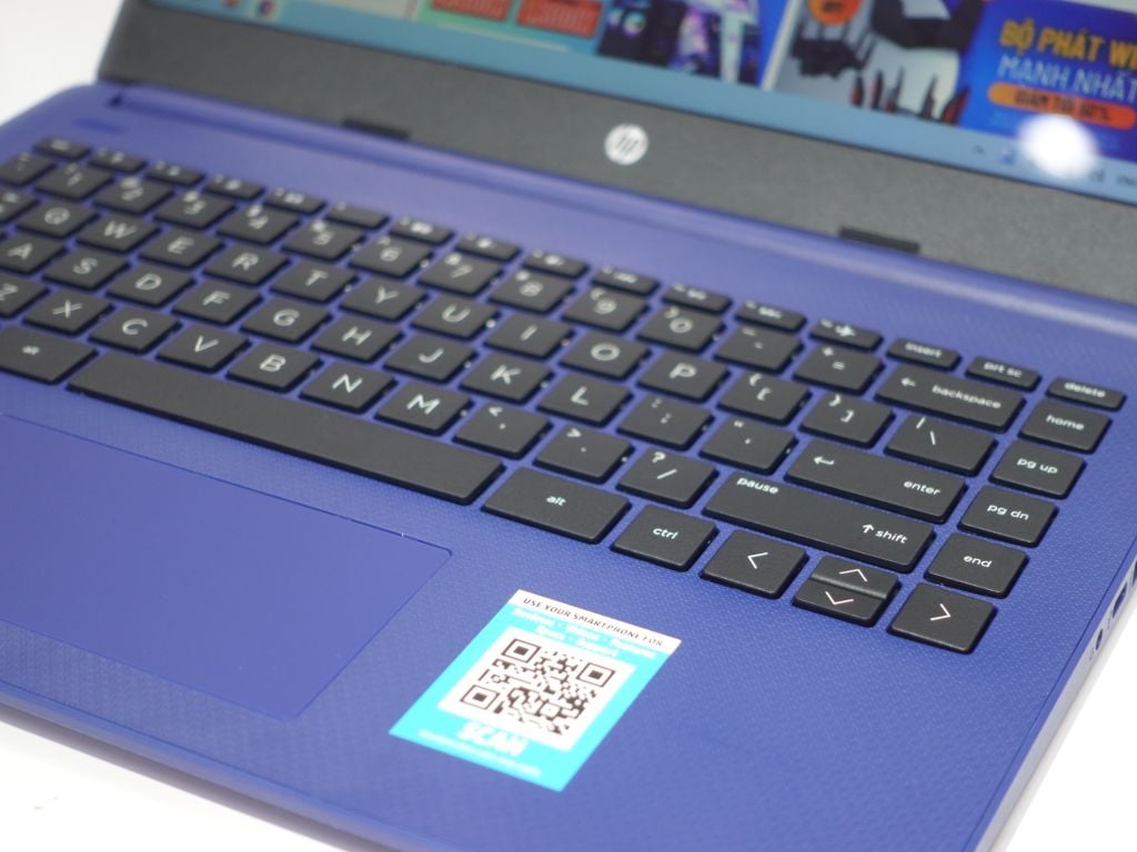 Laptop HP 14 (AMD 3020e RAM 8 GB SSD 256GB,14 inch, Windows 10 Home)