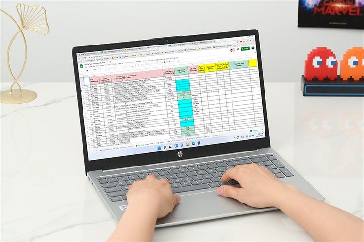 Laptop HP 15-fd1043TU 9Z2W9PA (Intel Core 5 120U, 16GB, 1TB, Intel Arc, 15.6 inch FHD, Win 11 , Bạc)