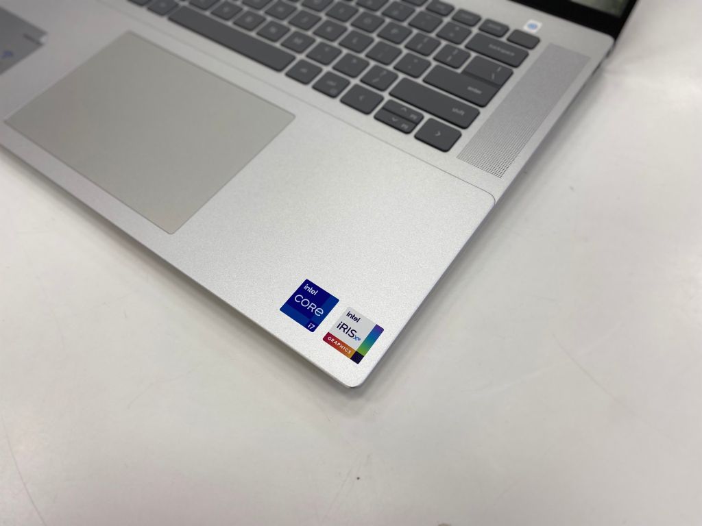Laptop Dell Inspiron 5620 (Core i7 - 1255U | 16GB | 512GB | Intel Iris Xe | 16inch FHD+ | Win 11 | Bạc)