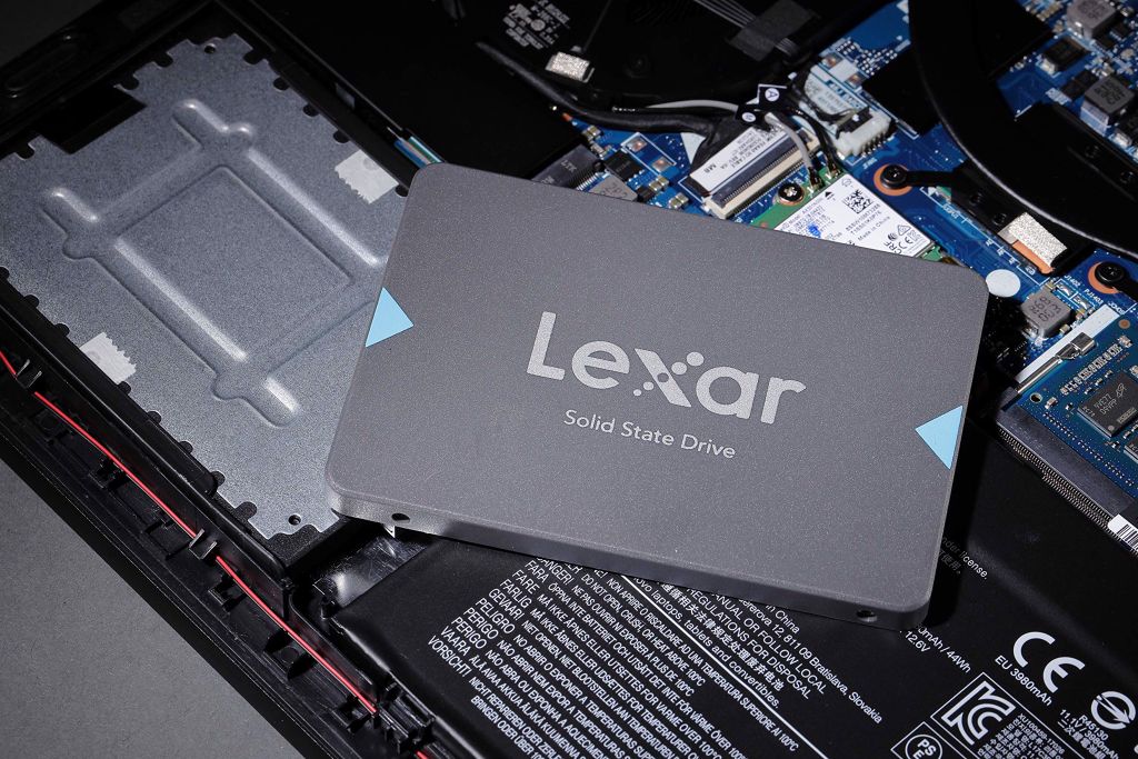 Ổ cứng SSD 240GB Lexar NQ100 2.5-Inch SATA III