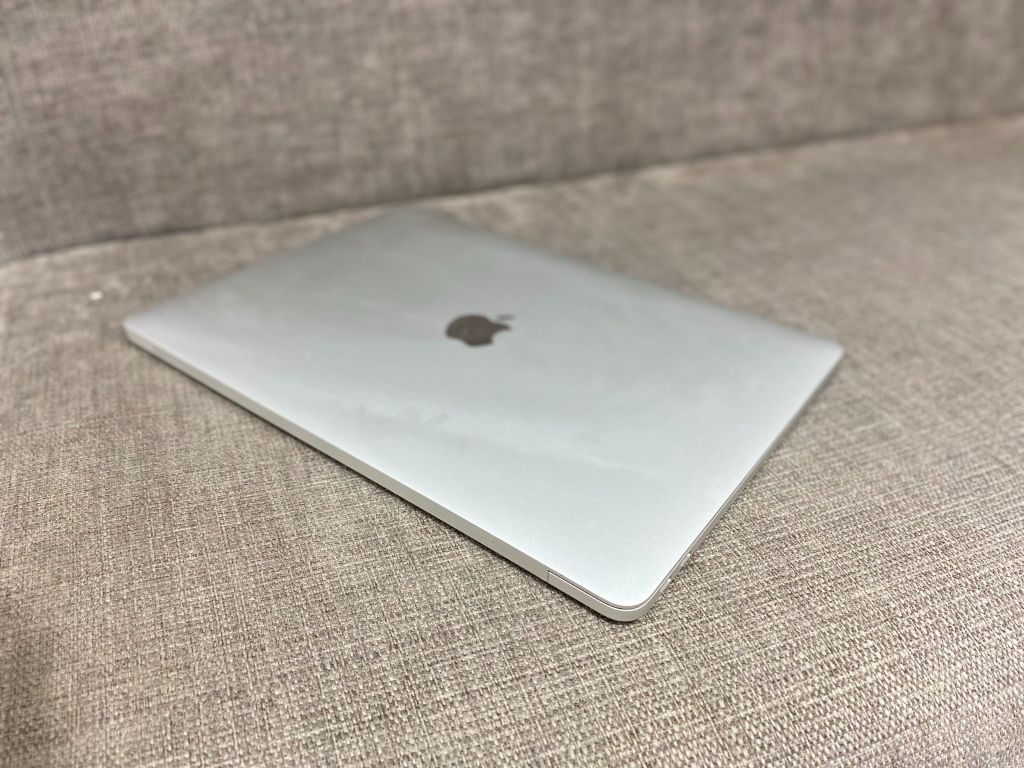 Macbook Pro Retina MPXR2 2017 Core i5 2.3GHz/ Ram 8Gb/ SSD 128Gb/ Màn 13.3