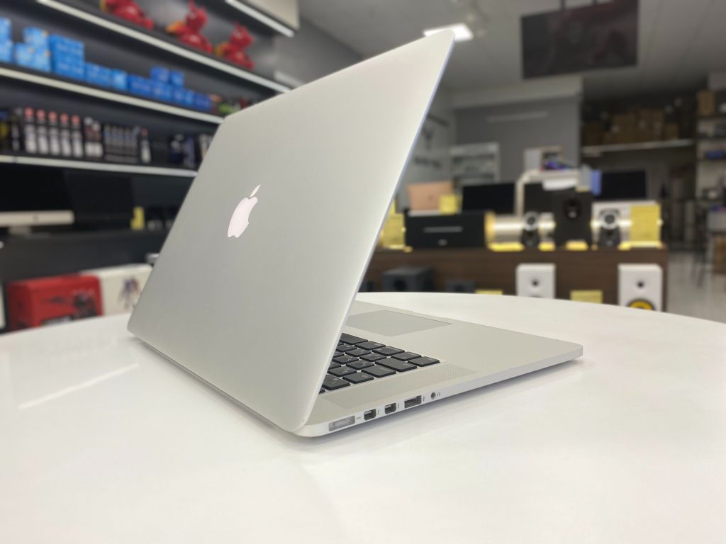 MacBook Pro 15 2014 MGXC2 I7 2.8Ghz 16GB 512GB GeForce GT 750M 2GB - Key JP 98%