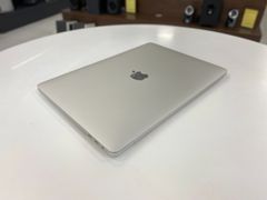 MacBook Pro 2018 13 inch Touch Bar (MR9U2) Core i5 2.3 Ghz / Ram 8GB/ SSD 256GB/ Silver – Like new