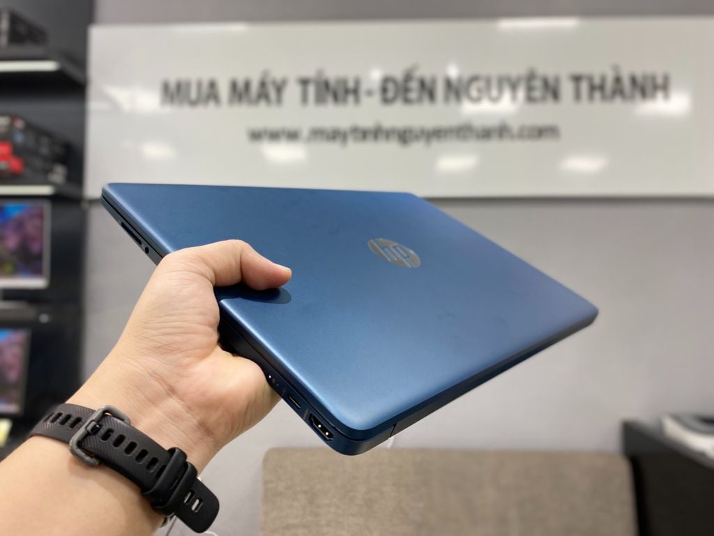 Laptop HP 15 EF2126WM (4J771UA)(R5 5500U/8GB/256GB SSD/15.6 FHD/Win/Xanh)-Likenew