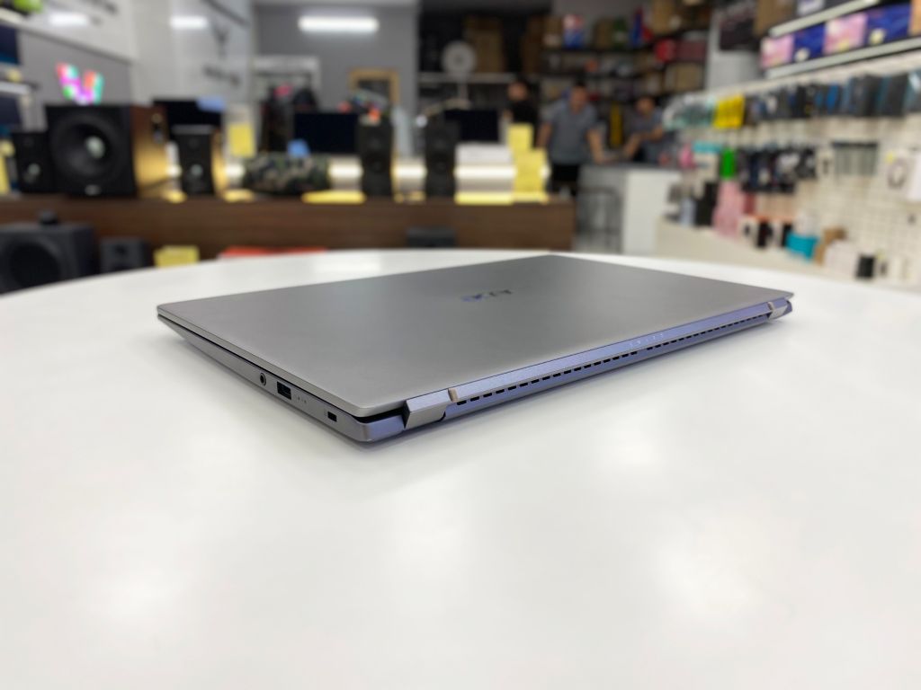 Laptop Acer Swift X SFX16-51G-516Q (Core™ i5-11320H | 16GB | 512GB | RTX™ 3050 4GB | 16.1 inch FHD | Win 11 | Xám) - Like new 99%