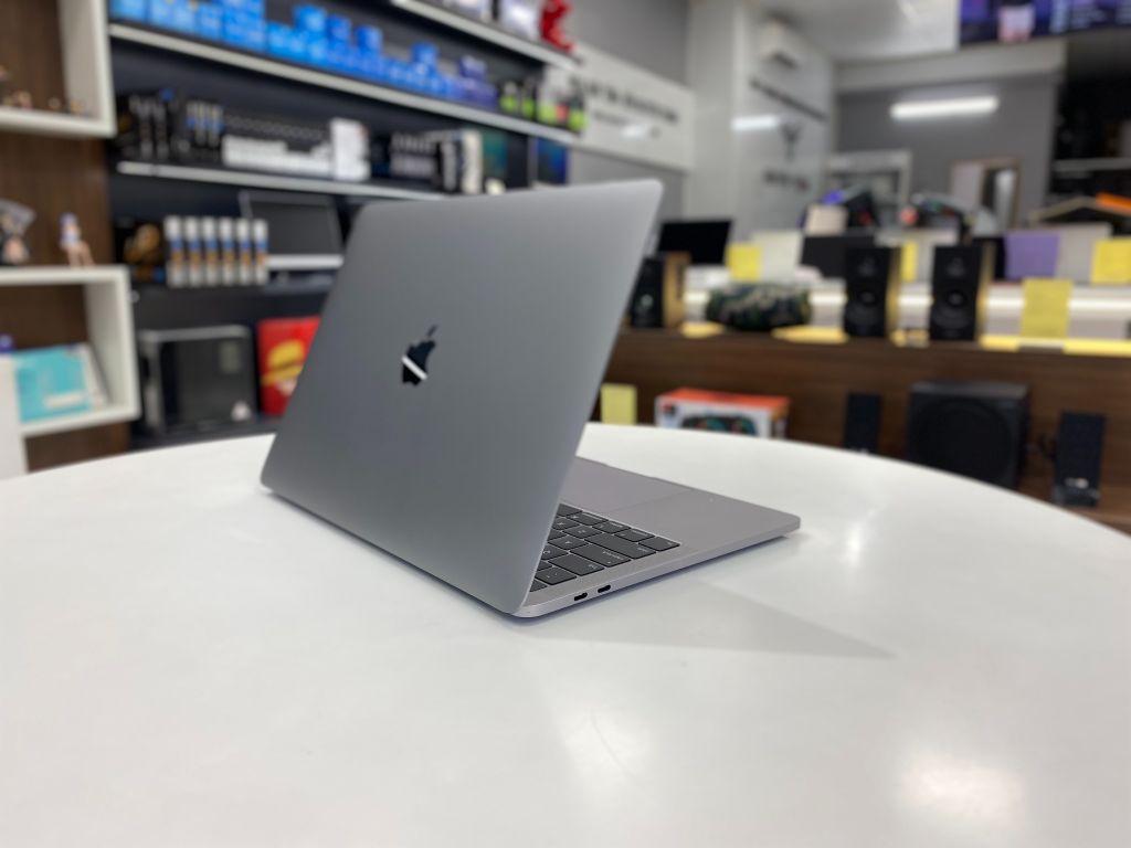 MacBook Pro 13