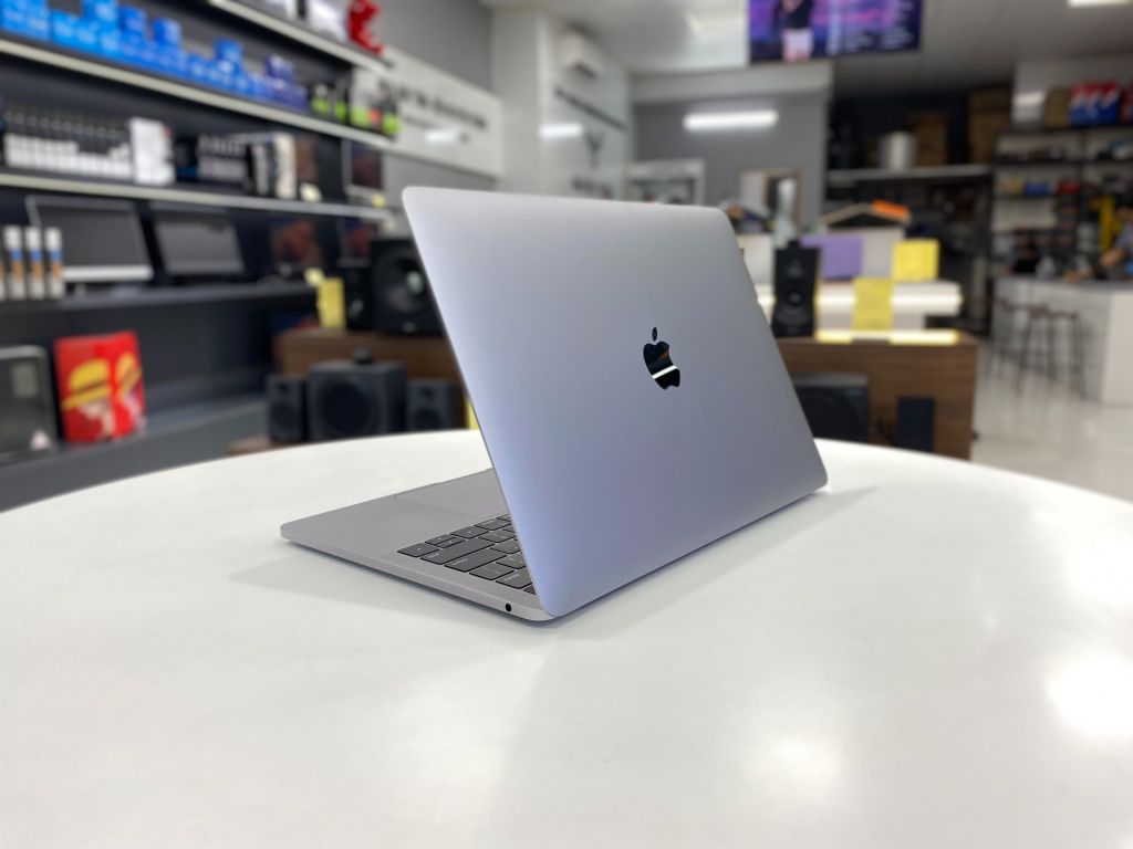 MacBook Pro 13