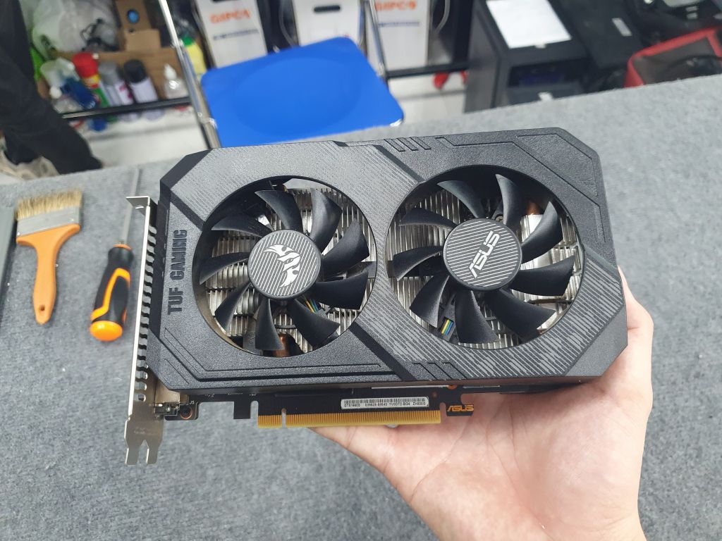 Card màn hình ASUS TUF GTX 1660 Super-O6G GAMING (6GB GDDR6, 192-bit, DVI+HDMI+DP, 1x8-pin) Like New BH đến 8/2025