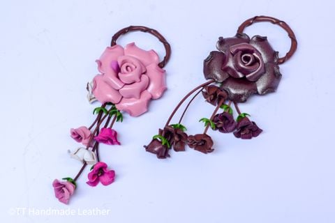 Charm dây hoa hồng lớn