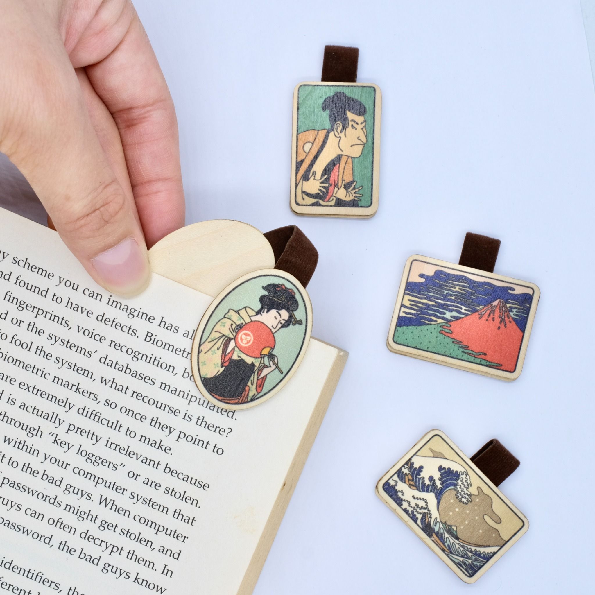  Wooden Bookmark (Set 4) - Travel 