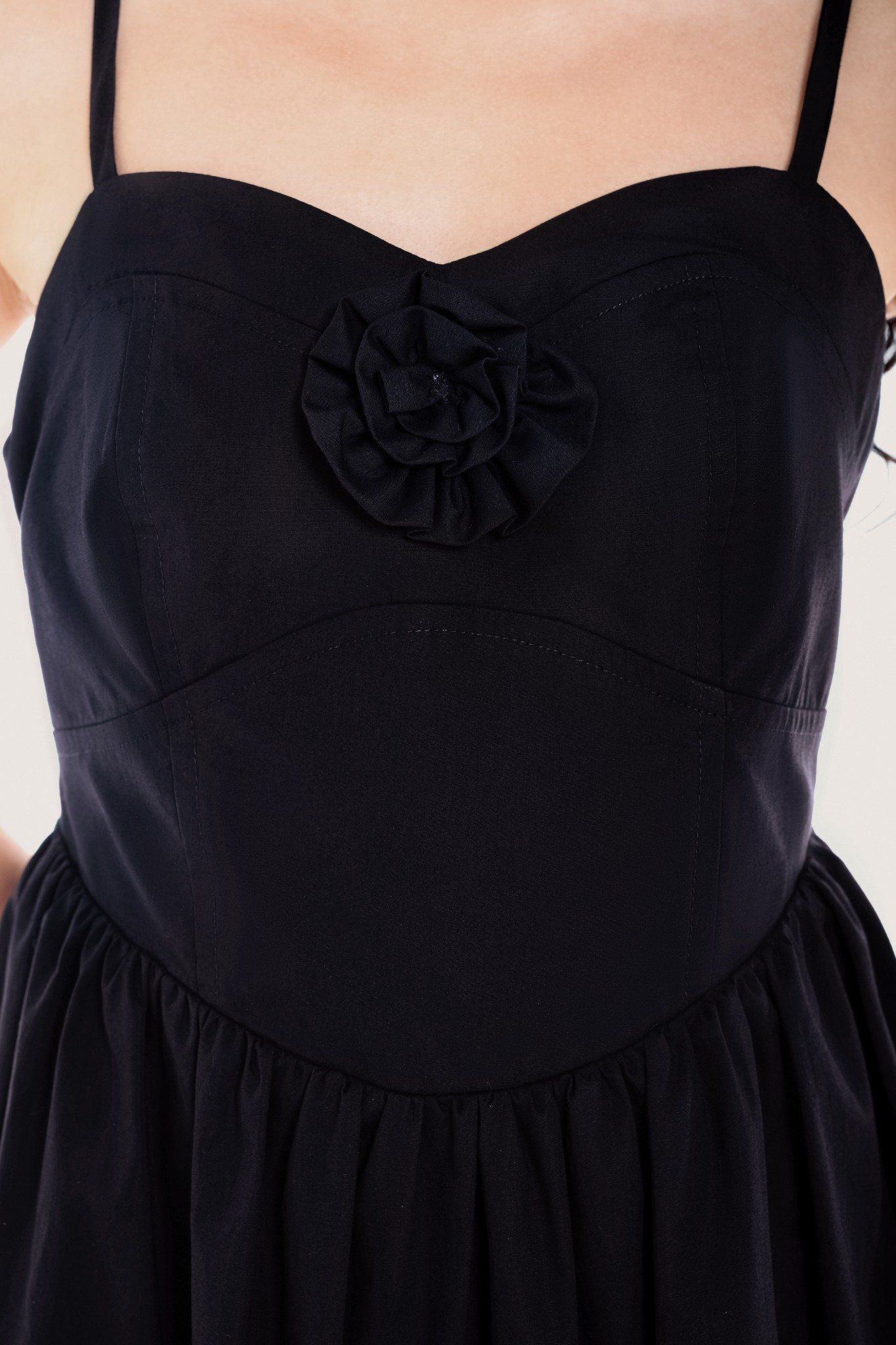  Black Floral Embellished Bubble Mini Dress 