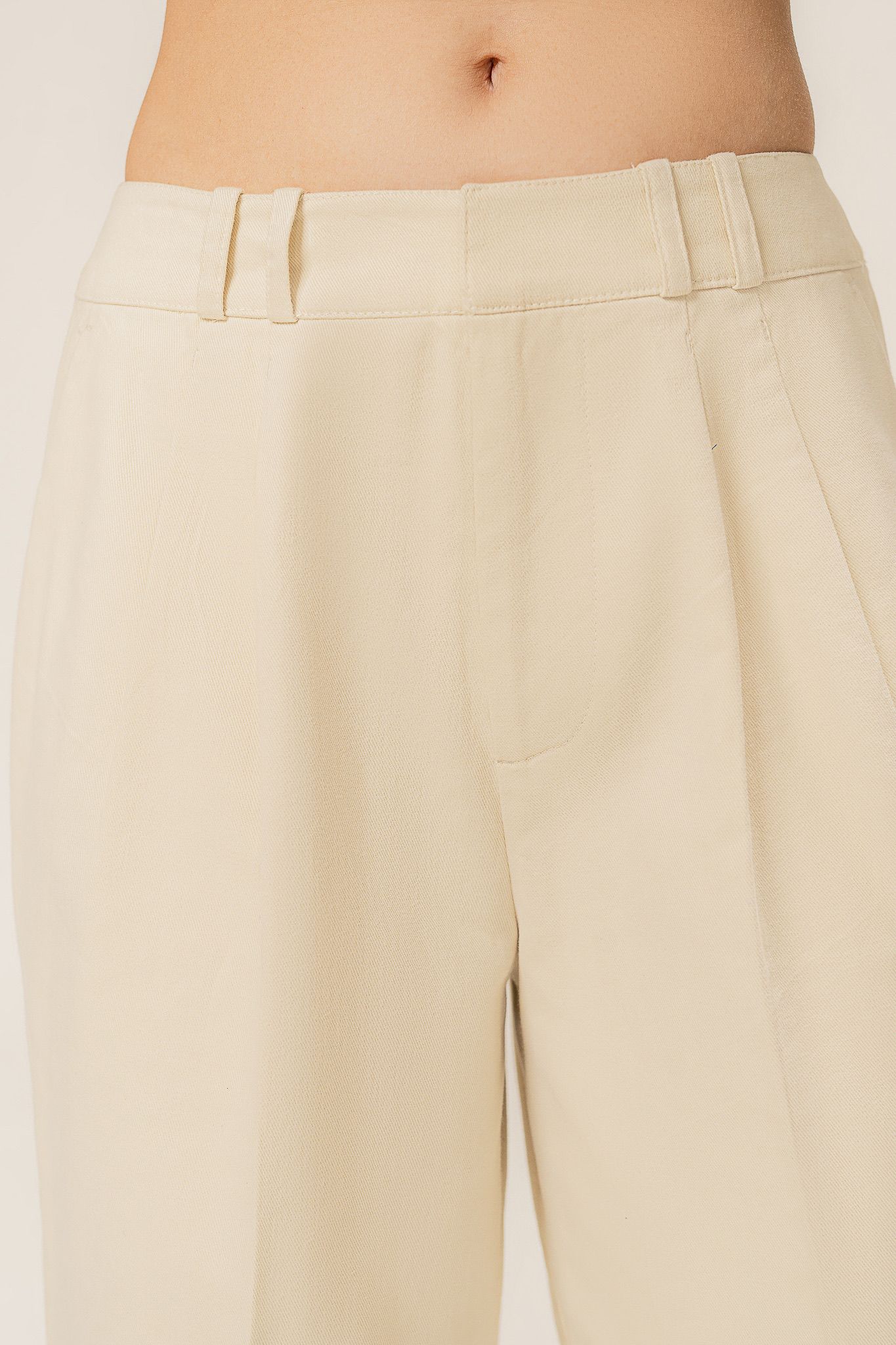  Ivory Pleated Khaki Straight Leg Trousers 