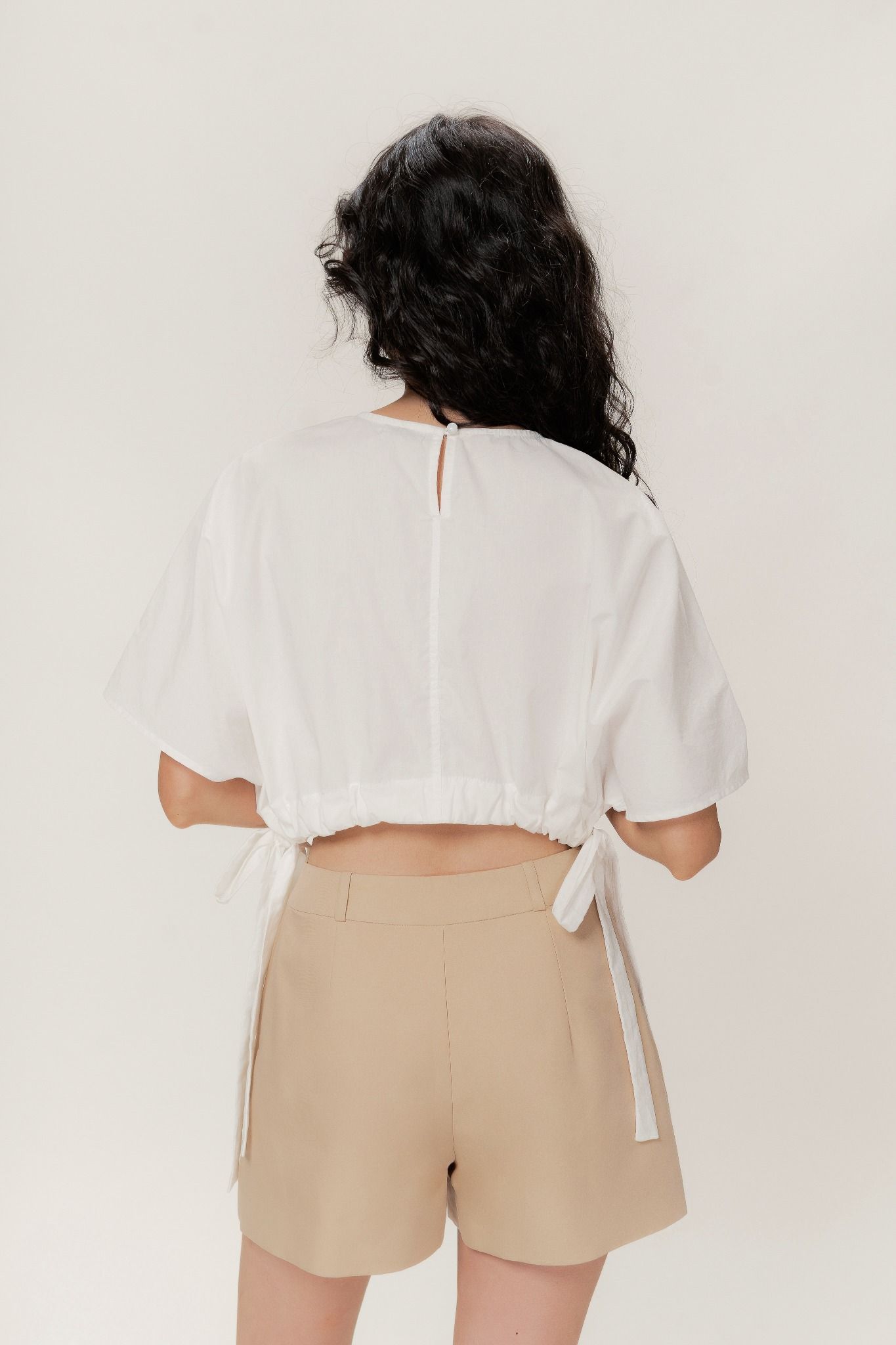  White Ruched Hem Crop Top 