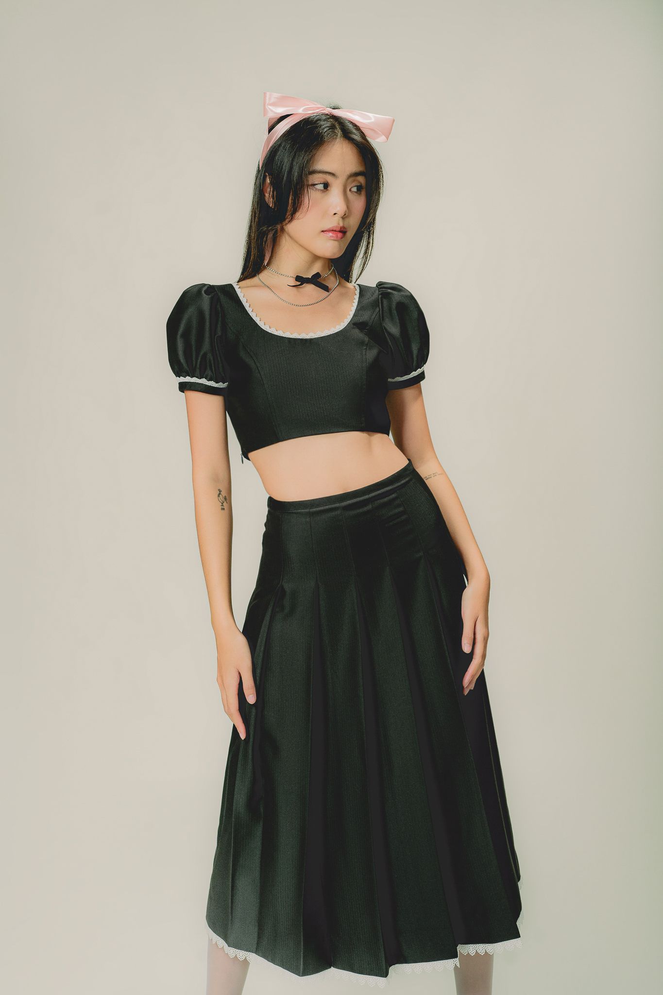  Black Puff Sleeve Crop Top With Lace Trim 