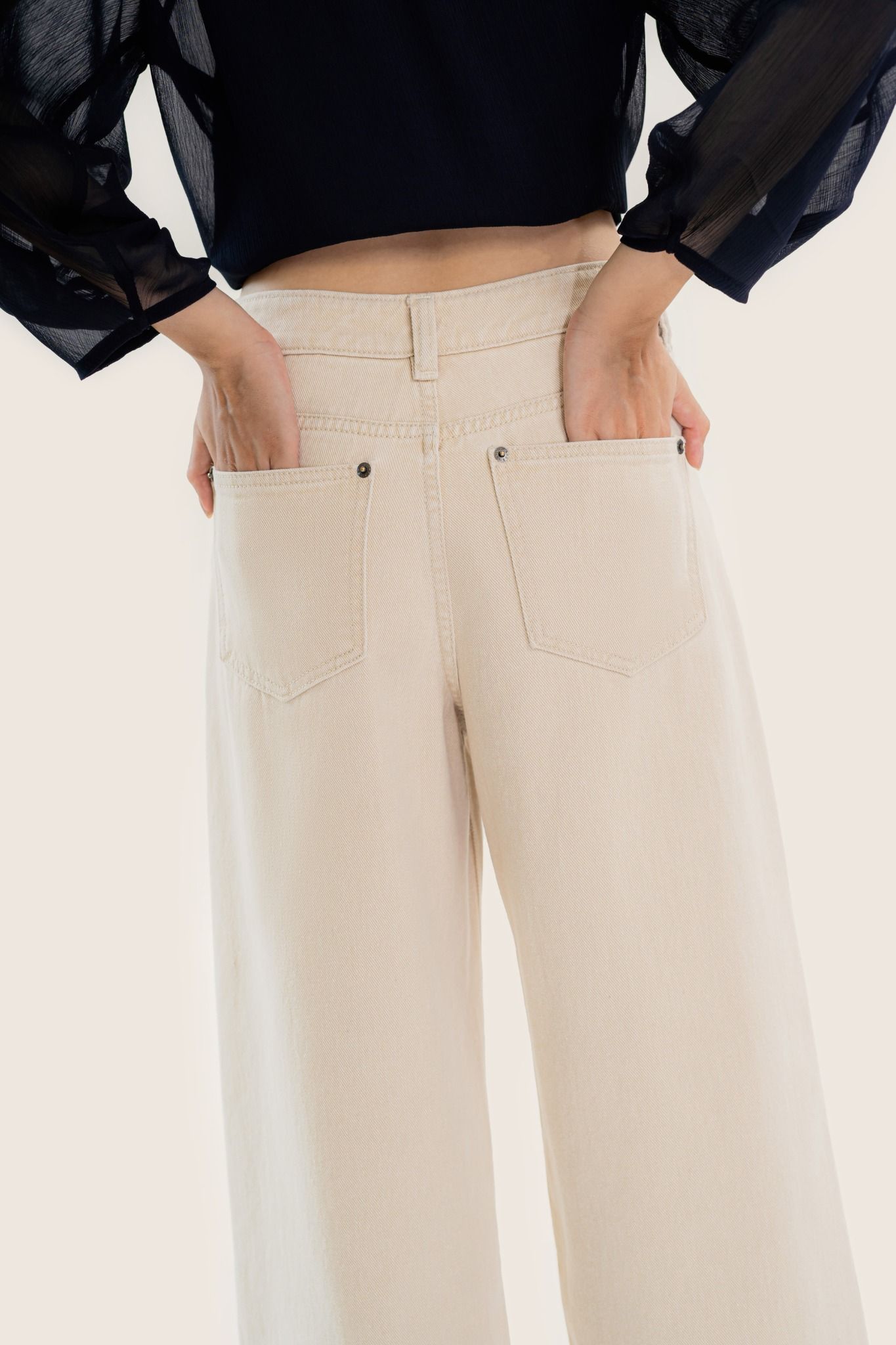  Beige Mid-Rise Straight Leg Jeans 